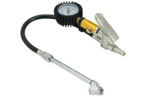 Манометр для накачки шин с штуцером  AT AT34312